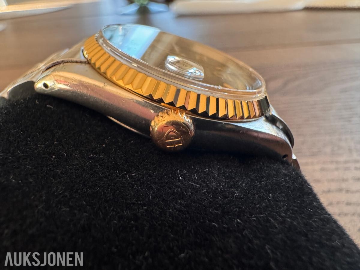 Tudor Prince Date+ Day