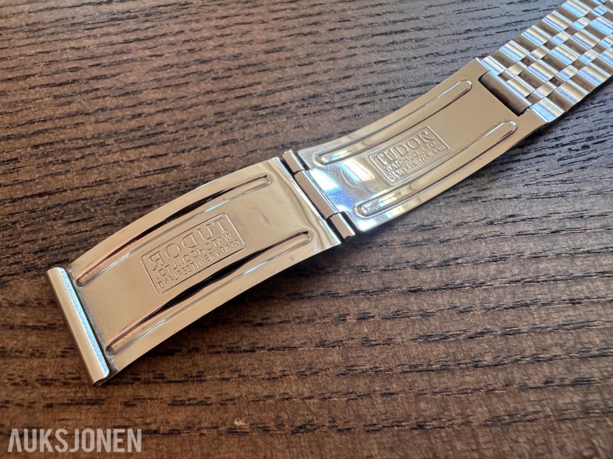 Tudor Prince Date+ Day