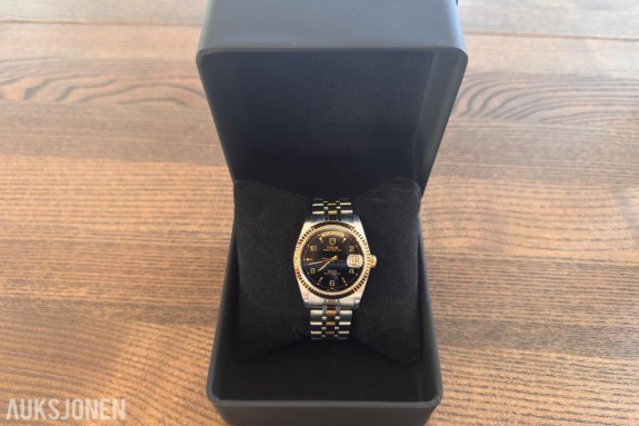 Tudor Prince Date+ Day