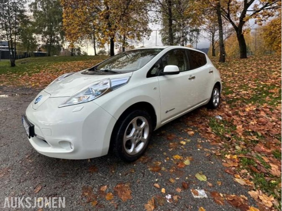 2013 Nissan Leaf Cruisekontroll, Ryggekamera, Navigasjon, S+V DEKK