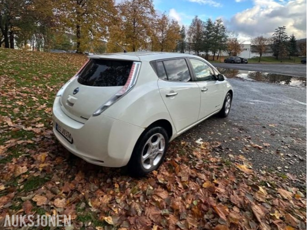 2013 Nissan Leaf Cruisekontroll, Ryggekamera, Navigasjon, S+V DEKK