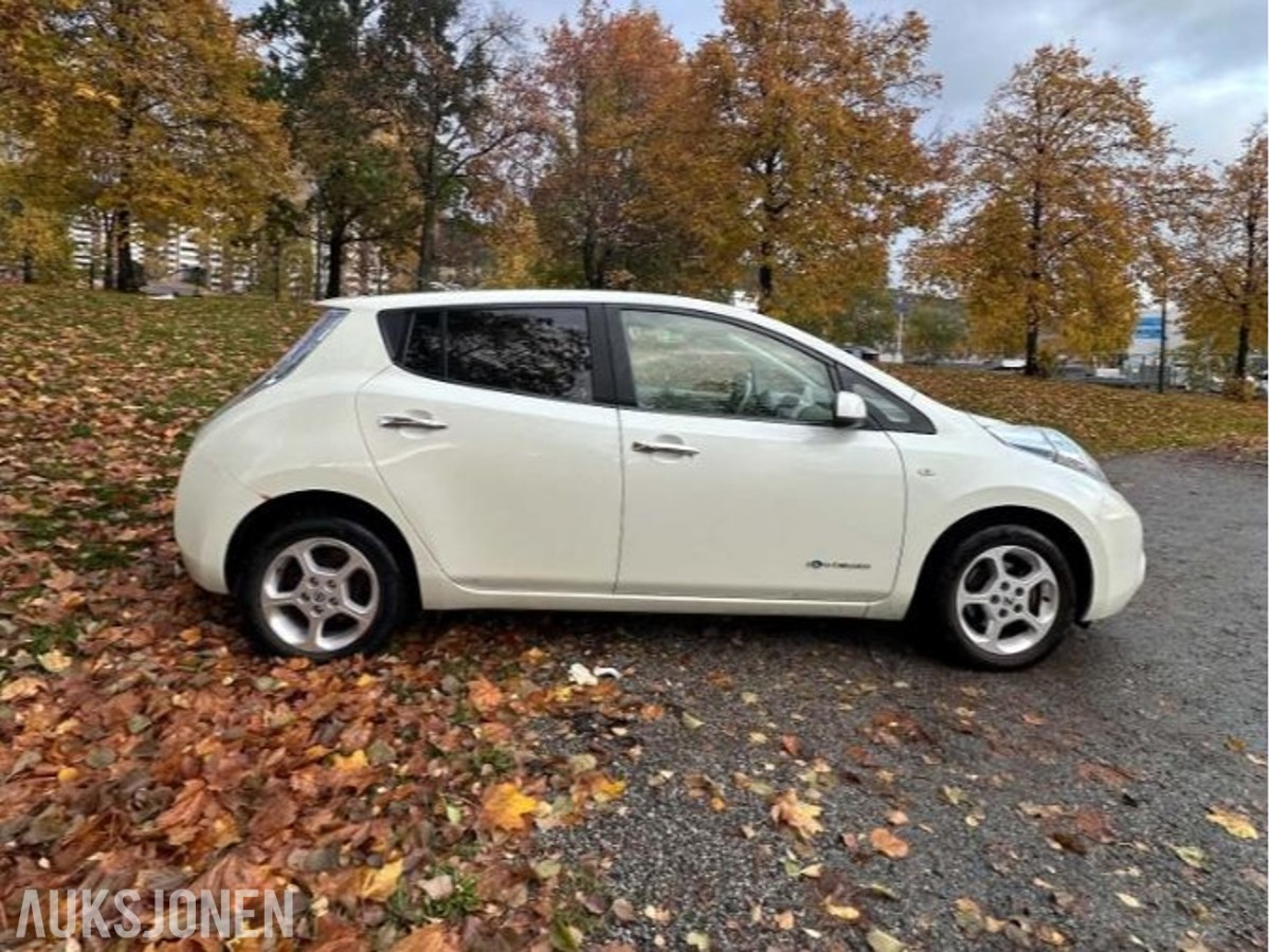 2013 Nissan Leaf Cruisekontroll, Ryggekamera, Navigasjon, S+V DEKK