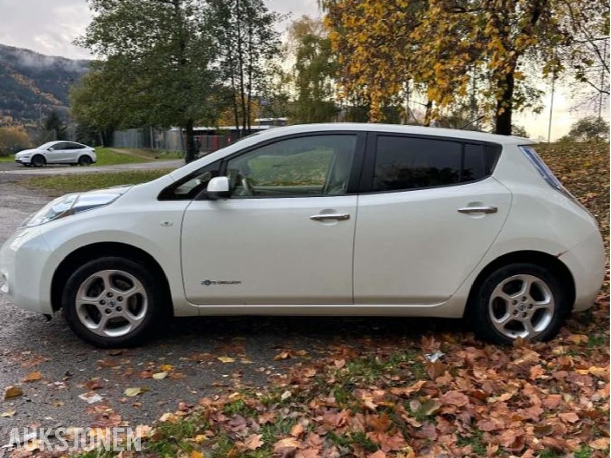 2013 Nissan Leaf Cruisekontroll, Ryggekamera, Navigasjon, S+V DEKK