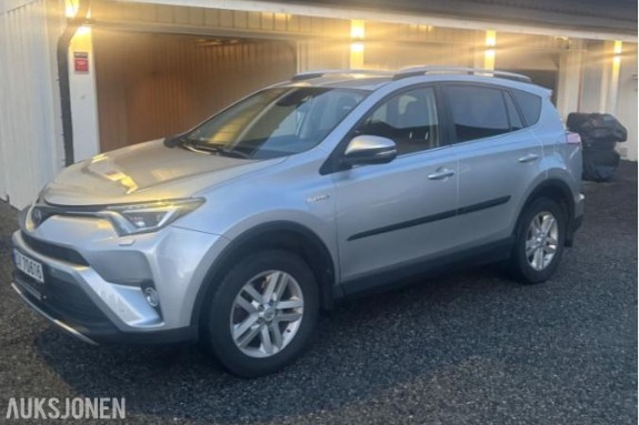 2016 Toyota RAV4 Hybrid 2.5 155hk 4WD ryggekamera hengerfeste skinnseter s+v dekk