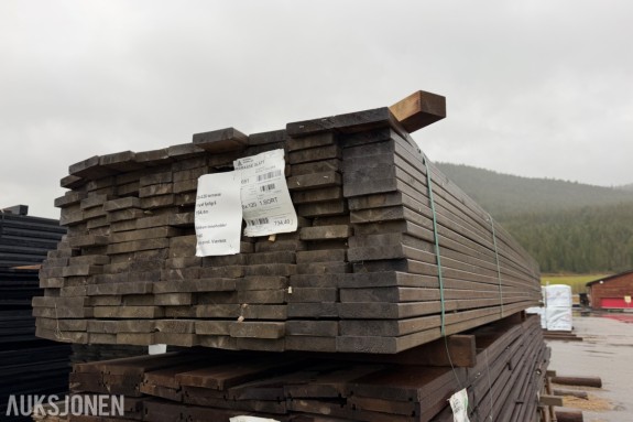 28 x 120 mm. Terrassebord. 1 sort. Royal Fjellgrå. Eldre produksjon / værbitt