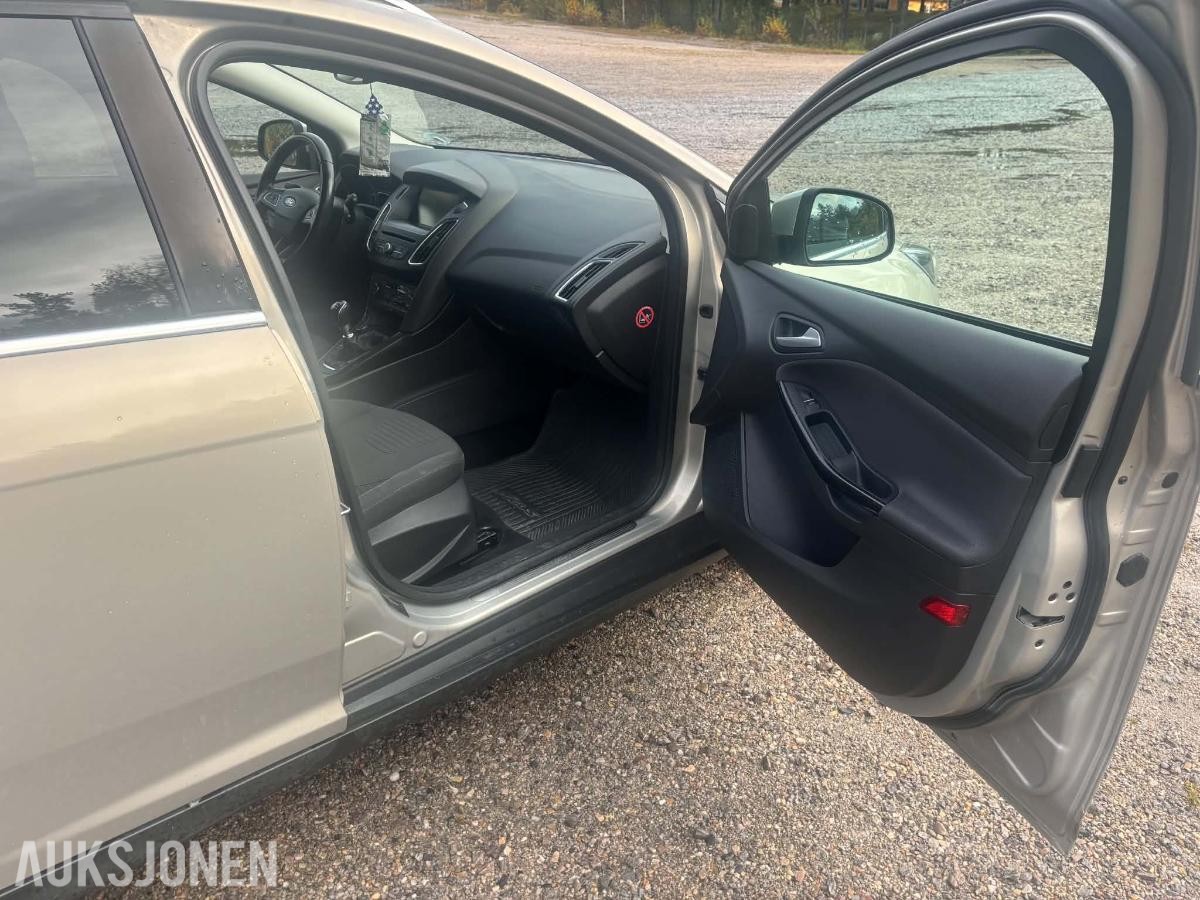 2015 Ford Focus, 1,0 EcoBoost 125hk Cruisekontroll, Navigasjon, S+V dekk