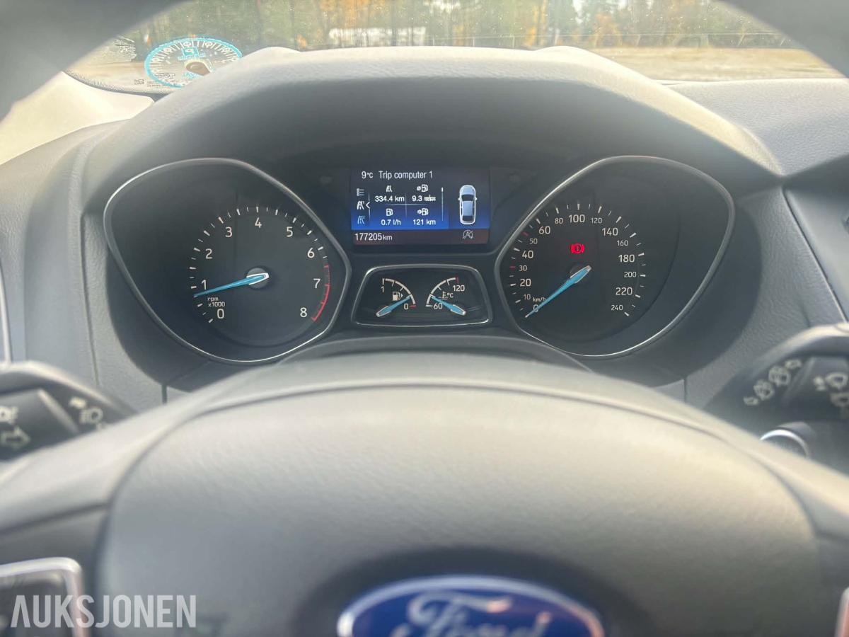 2015 Ford Focus, 1,0 EcoBoost 125hk Cruisekontroll, Navigasjon, S+V dekk