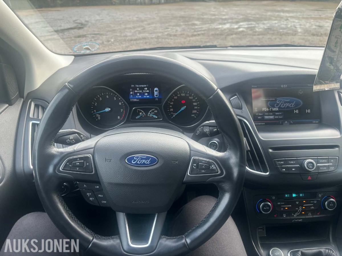 2015 Ford Focus, 1,0 EcoBoost 125hk Cruisekontroll, Navigasjon, S+V dekk