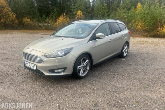 2015 Ford Focus, 1,0 EcoBoost 125hk Cruisekontroll, Navigasjon, S+V dekk