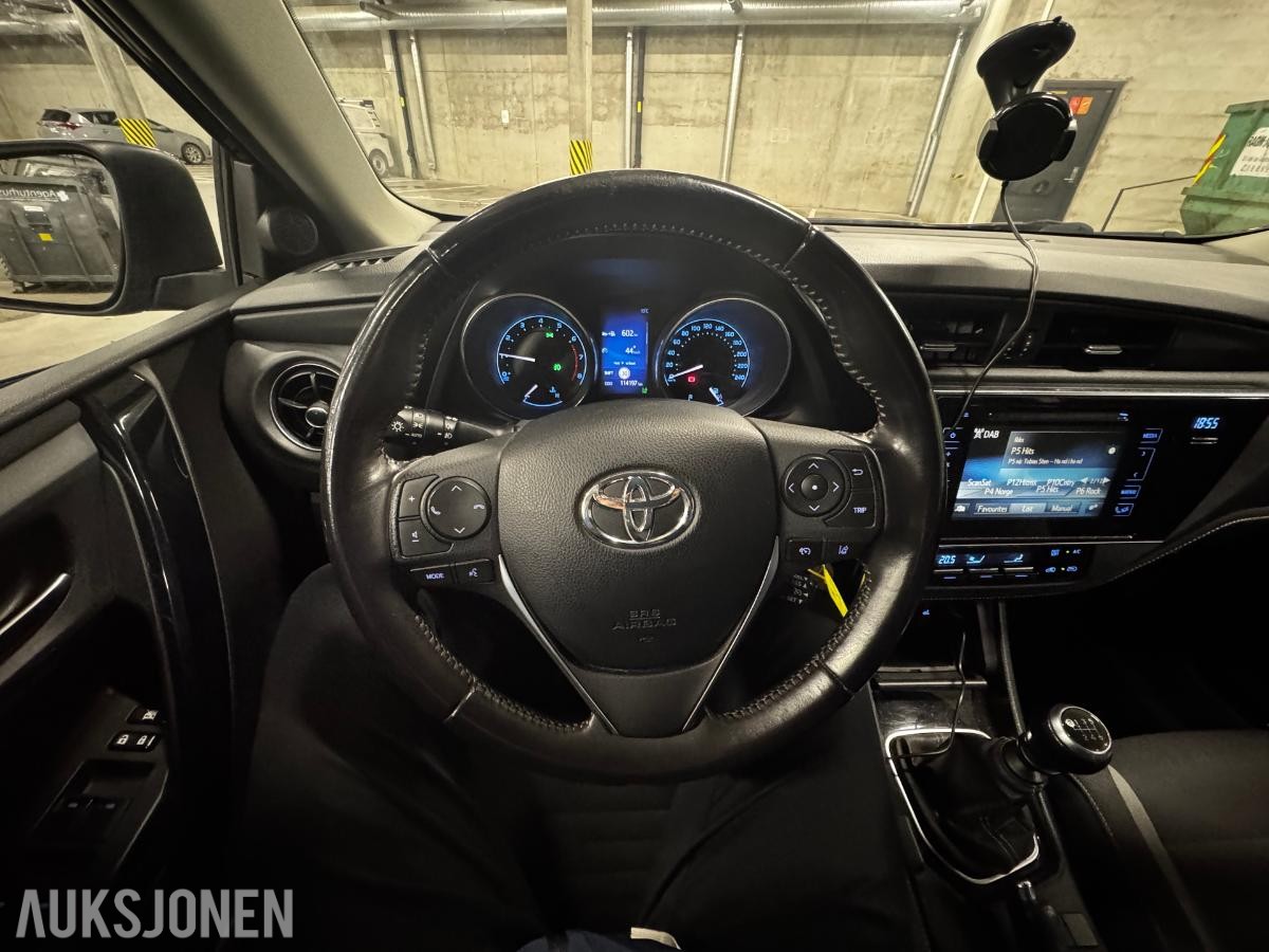 2015 TOYOTA AURIS NAF-TEST NY CLUTCH LAV KM