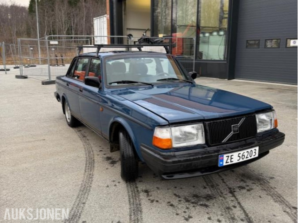 1993 Volvo 240 2.3 Bensin 116HK SE Automat EU 10.2028