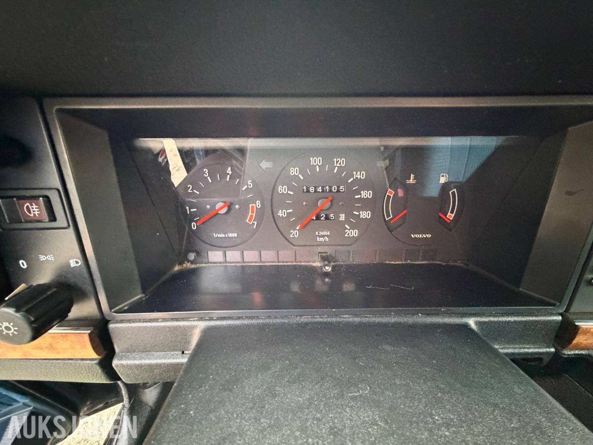 1993 Volvo 240 2.3 Bensin 116HK SE Automat EU 10.2028
