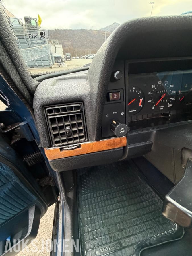 1993 Volvo 240 2.3 Bensin 116HK SE Automat EU 10.2028