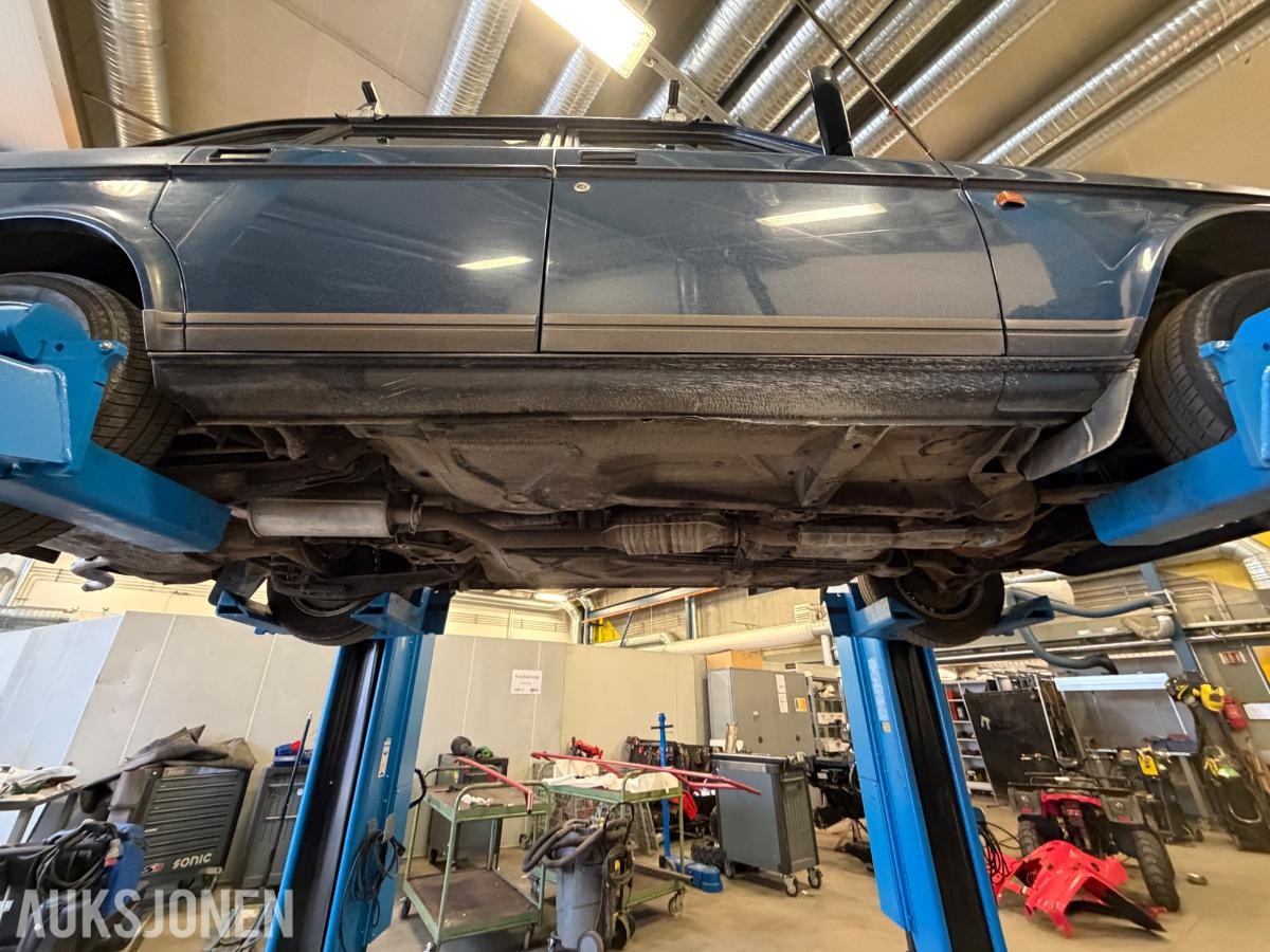 1993 Volvo 240 2.3 Bensin 116HK SE Automat EU 10.2028