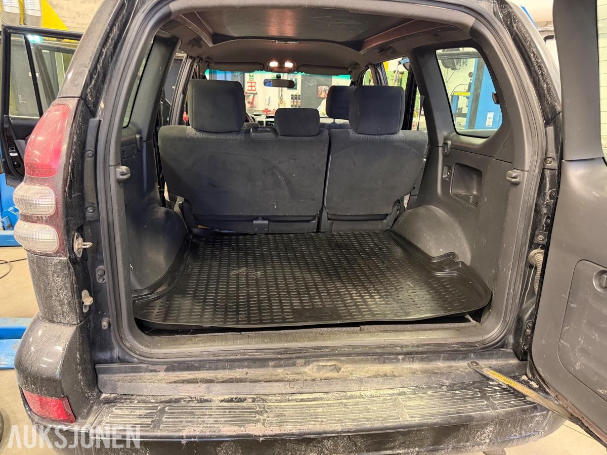2006 Toyota Land Cruiser 3.0 Diesel 166hk 4WD Automat, Cruisekontroll 