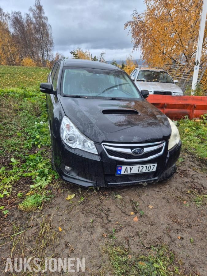 2010 Subaru Legacy 2.0 150hk  AWD hengerfeste 