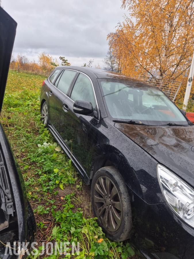 2010 Subaru Legacy 2.0 150hk  AWD hengerfeste 