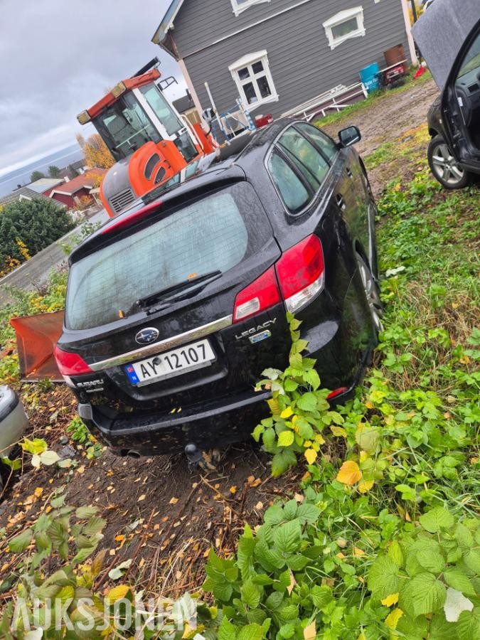 2010 Subaru Legacy 2.0 150hk  AWD hengerfeste 