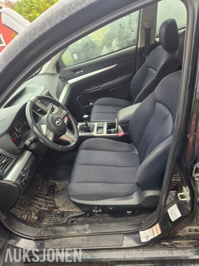 2010 Subaru Legacy 2.0 150hk  AWD hengerfeste 