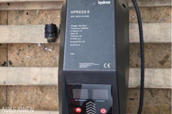 2022 Kraftig Hydroo Hpress 8 trykkøkingspumpe / hydrofor (2,2 kW) 