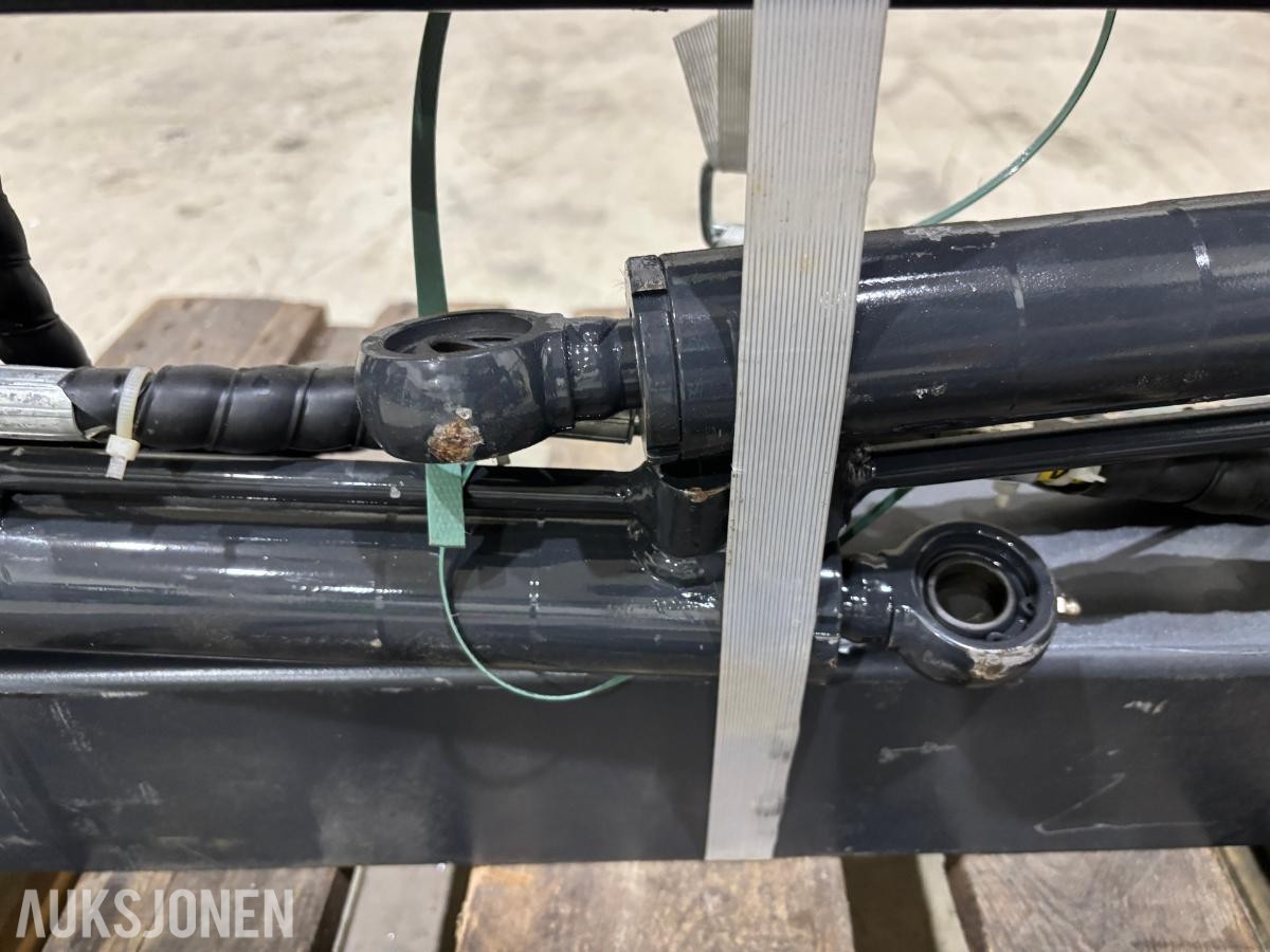 2024 Hydraulisk pallegaffel 2,5 tonn med Euro-kobling