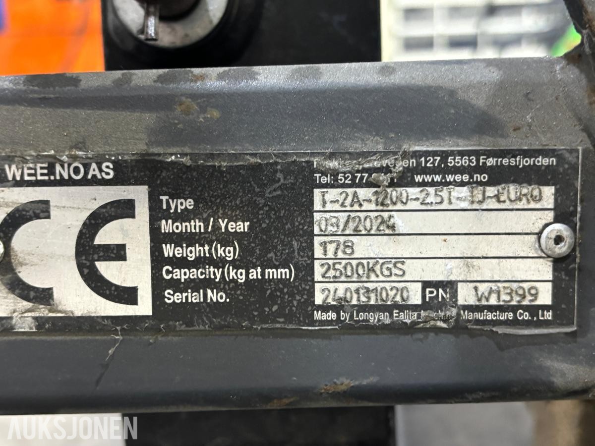 2024 Hydraulisk pallegaffel 2,5 tonn med Euro-kobling