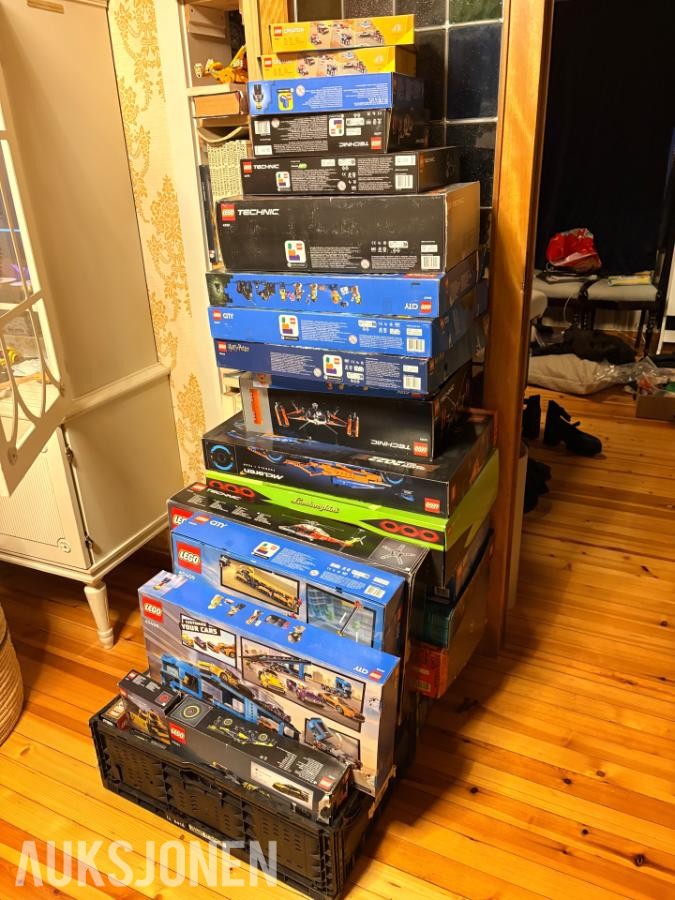 40 Lego sett Technics, City, Speed med mer