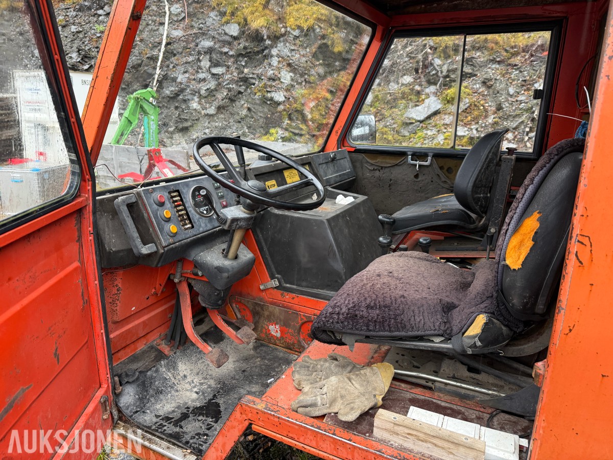 1988 Reform Muuli 600 traktor