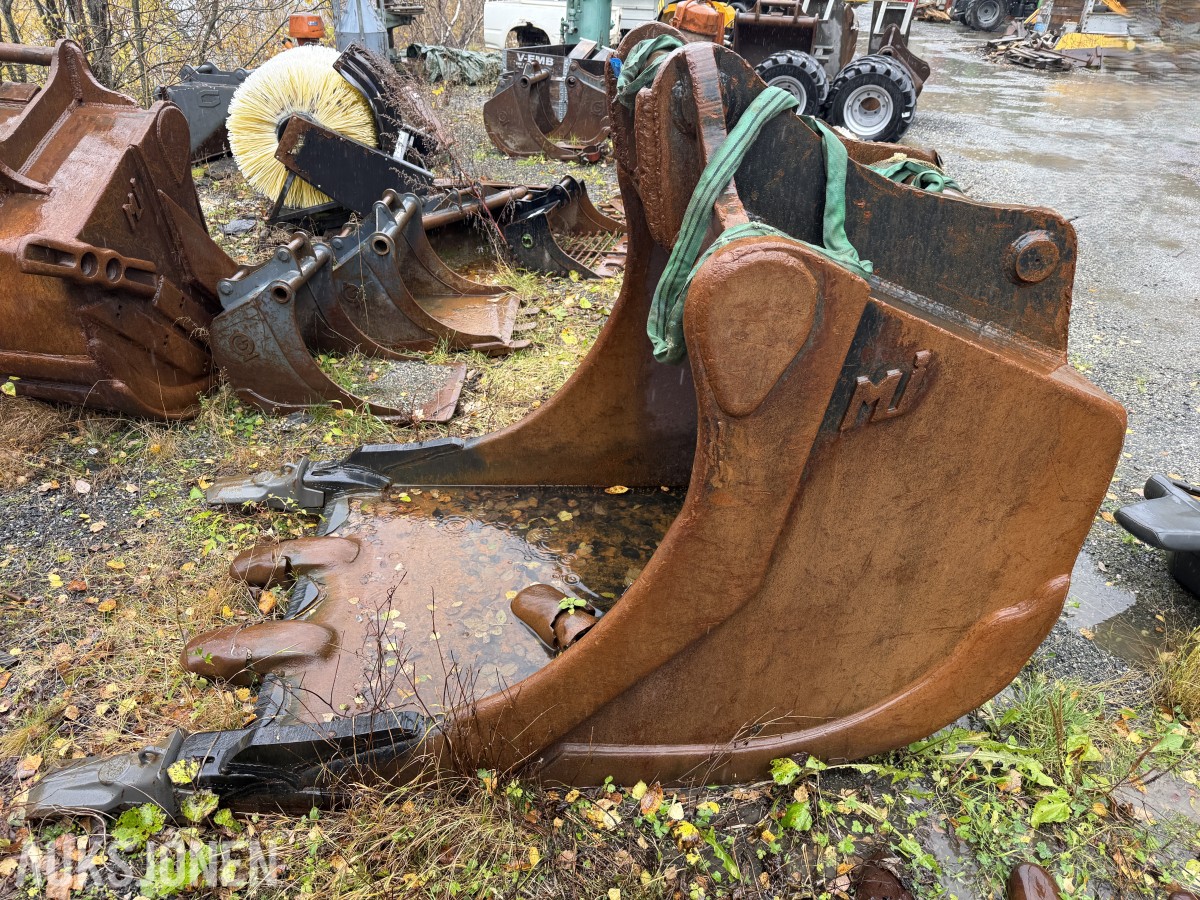 2014 Mekanisk Industri graveskuff - S90 feste
