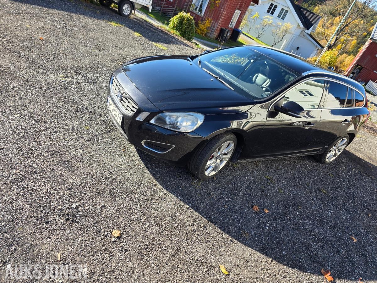 2011 VOLVO V60 T3 1.6 BENSIN 150HK REPARASJONSOBJEKT 