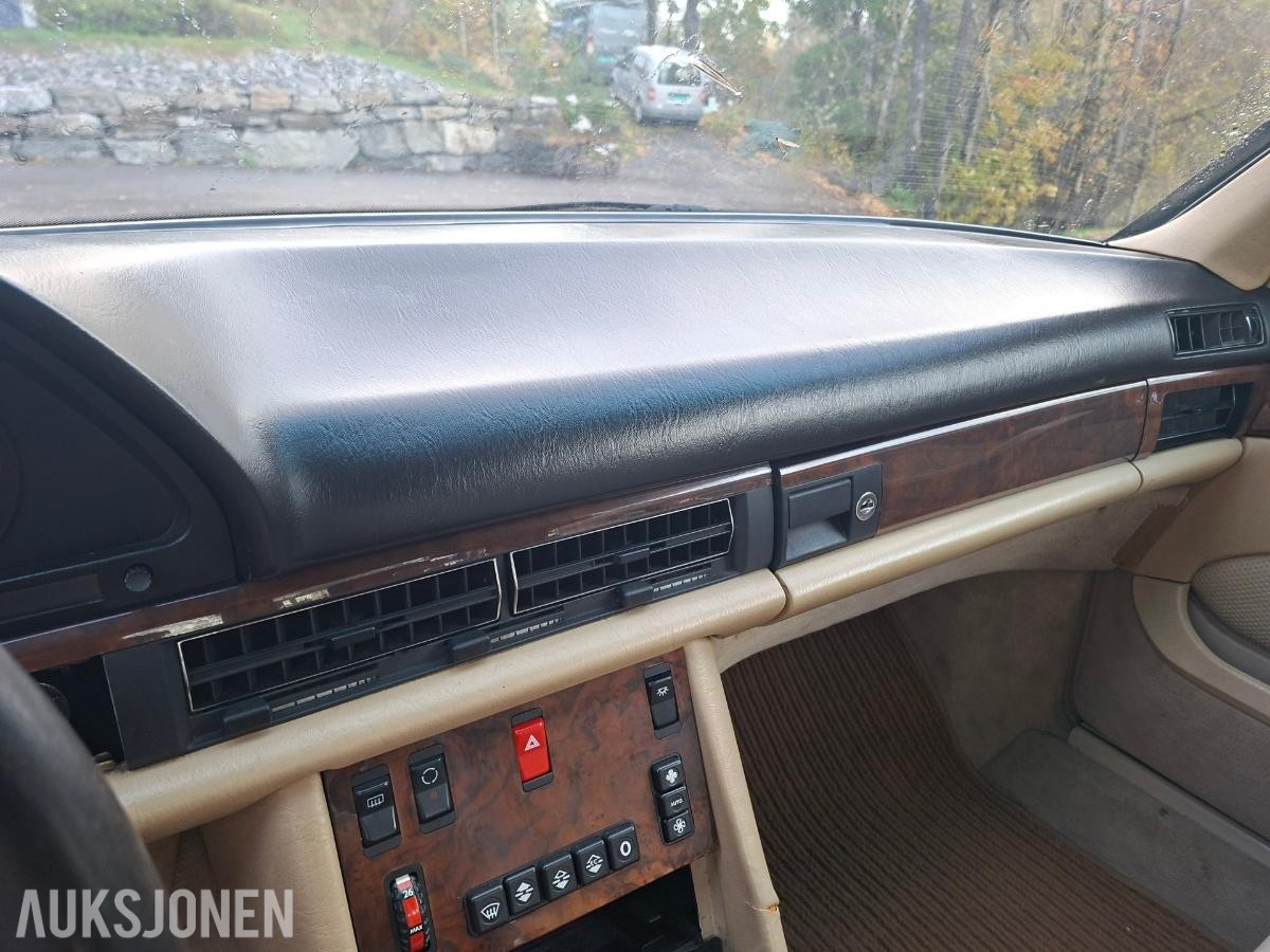 1986 Mercedes-Benz S-Klasse  5.5  279hk takluke skinn eu ok 07.2027       216000km
