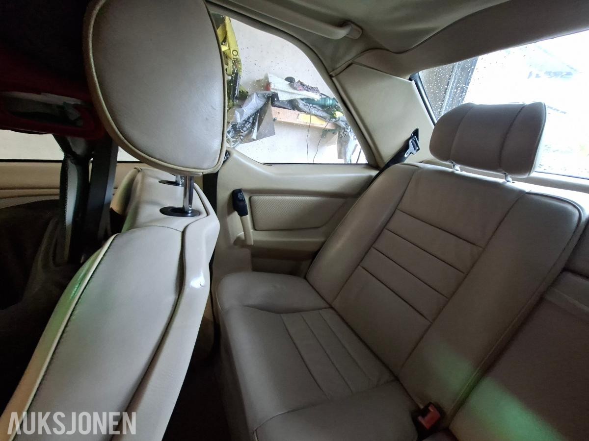 1986 Mercedes-Benz S-Klasse  5.5  279hk takluke skinn eu ok 07.2027       216000km