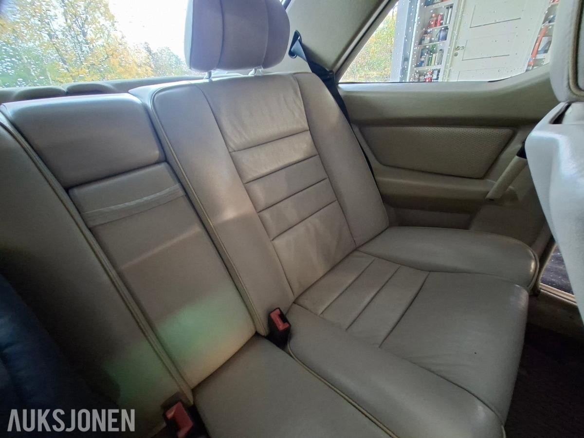 1986 Mercedes-Benz S-Klasse  5.5  279hk takluke skinn eu ok 07.2027       216000km