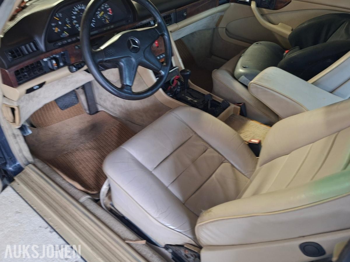 1986 Mercedes-Benz S-Klasse  5.5  279hk takluke skinn eu ok 07.2027       216000km