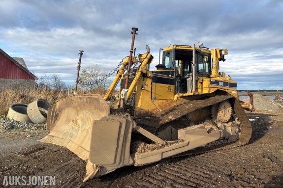 2007 Caterpillar D6R LGP III bulldoser med U-plog, bakmontert ripper og Topcon GX-60 maskinstyring.