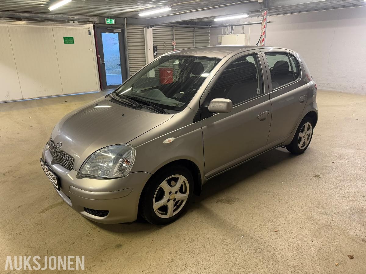 2004 Toyota Yaris 1.3 Bensin 87HK 122800km EU ok til 02.2027