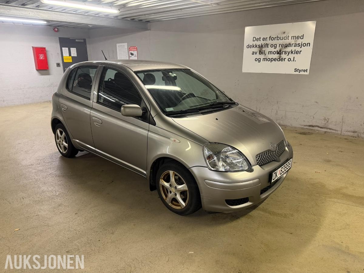 2004 Toyota Yaris 1.3 Bensin 87HK 122800km EU ok til 02.2027