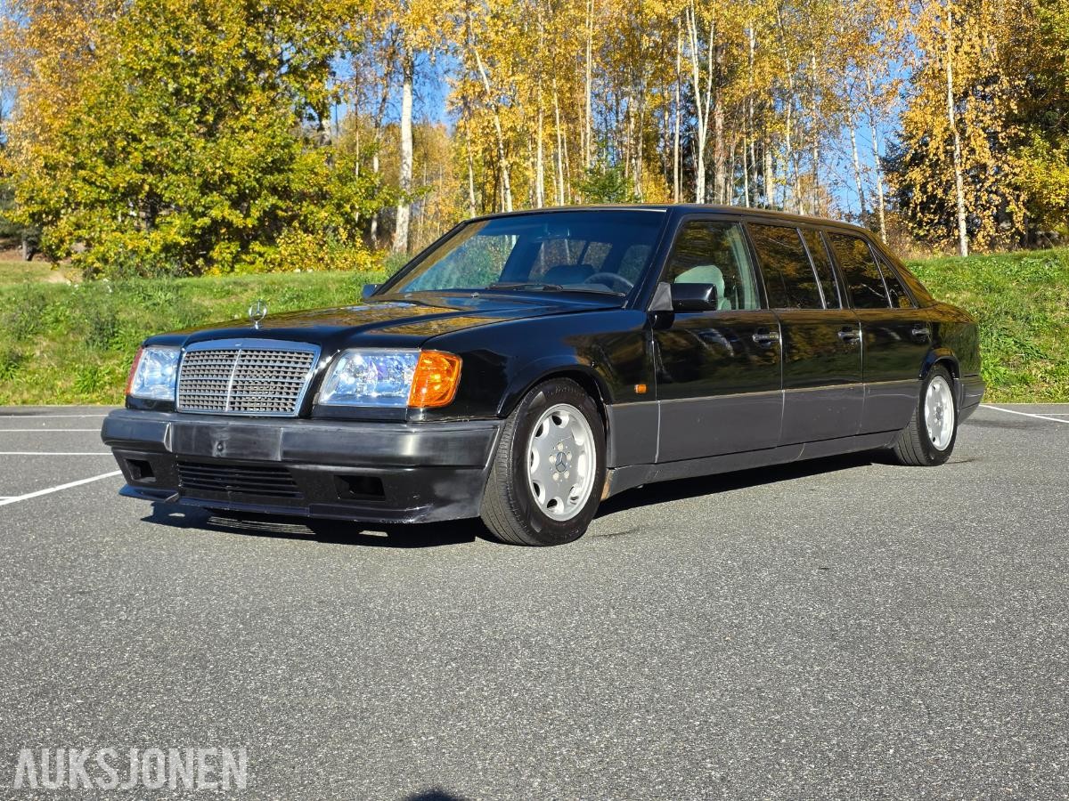 1995 Mercedes-Benz E200D Limousin