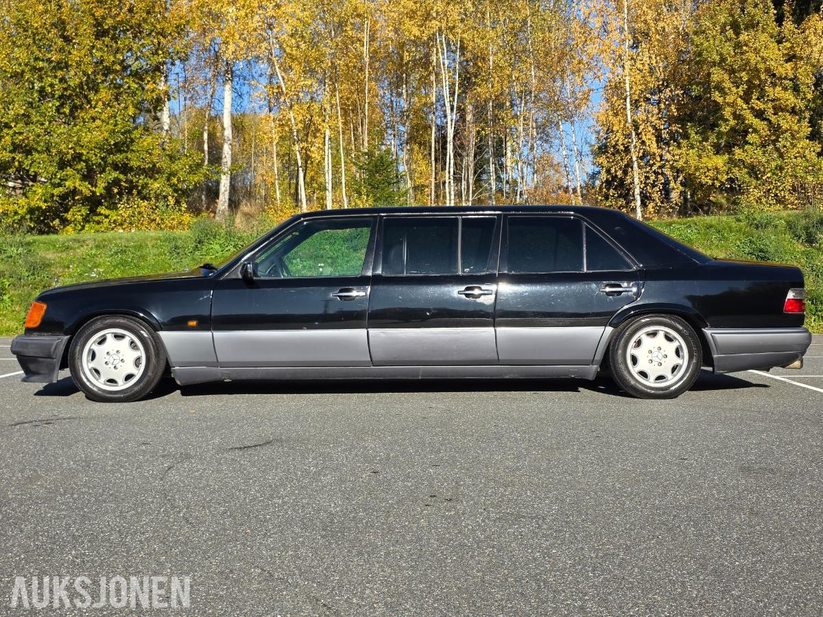 1995 Mercedes-Benz E200D Limousin