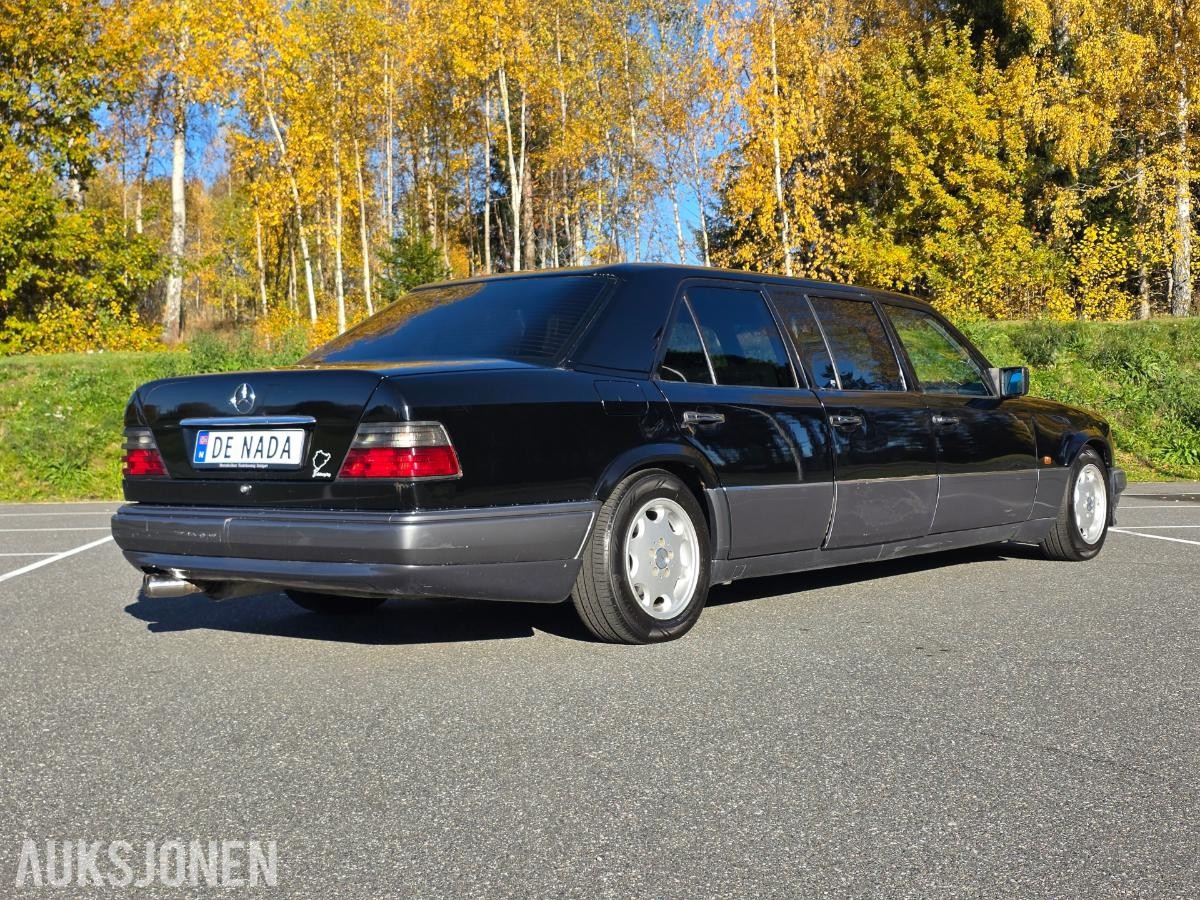 1995 Mercedes-Benz E200D Limousin