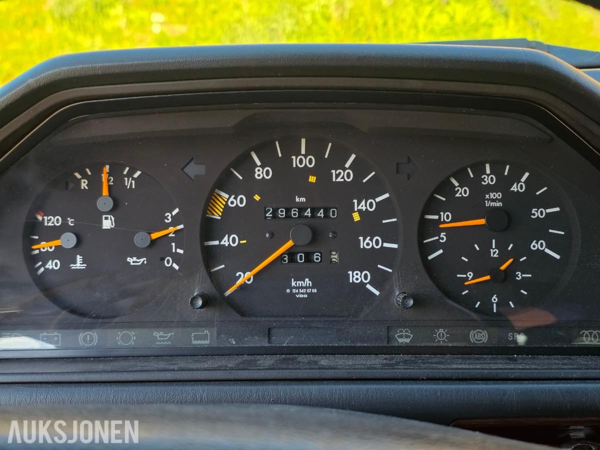 1995 Mercedes-Benz E200D Limousin