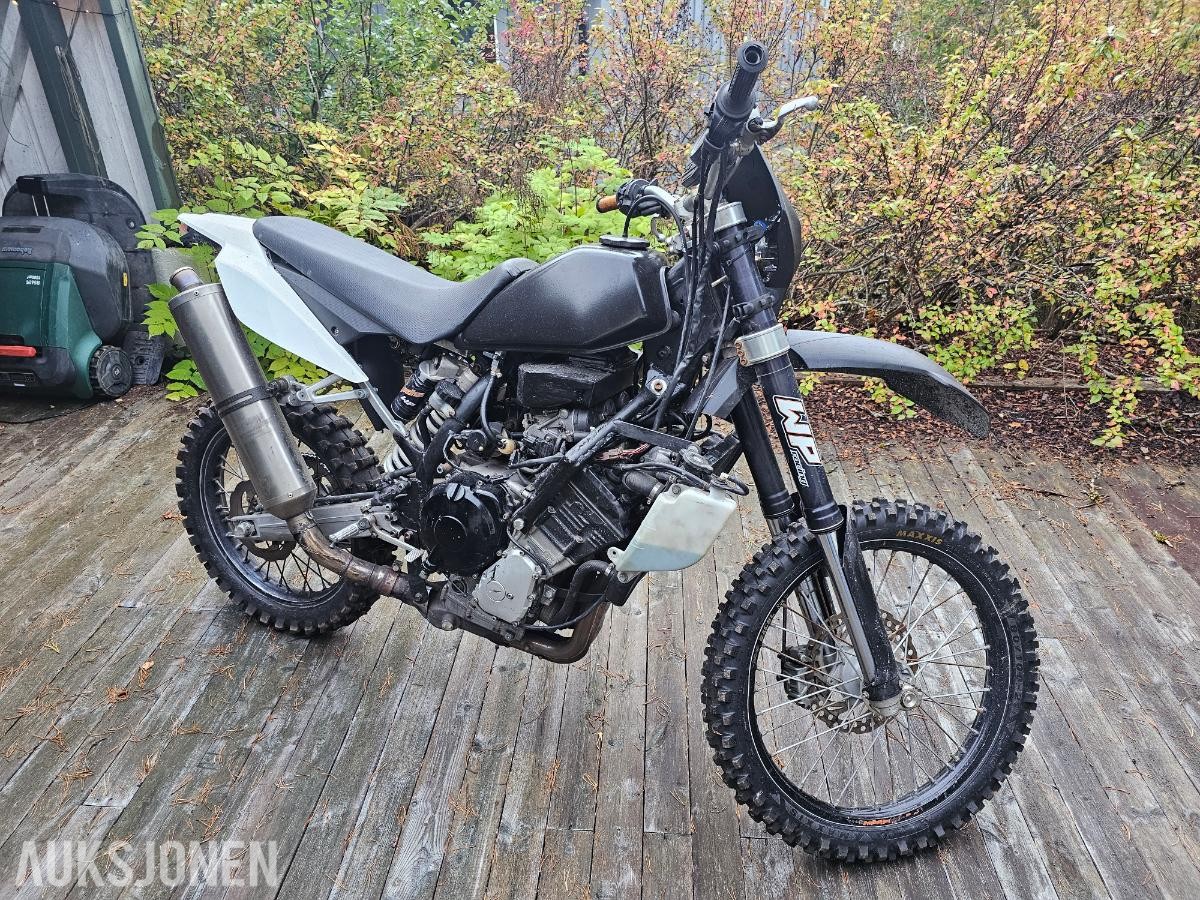 2000 Yamaha R1 Cross *Ingen minstepris*