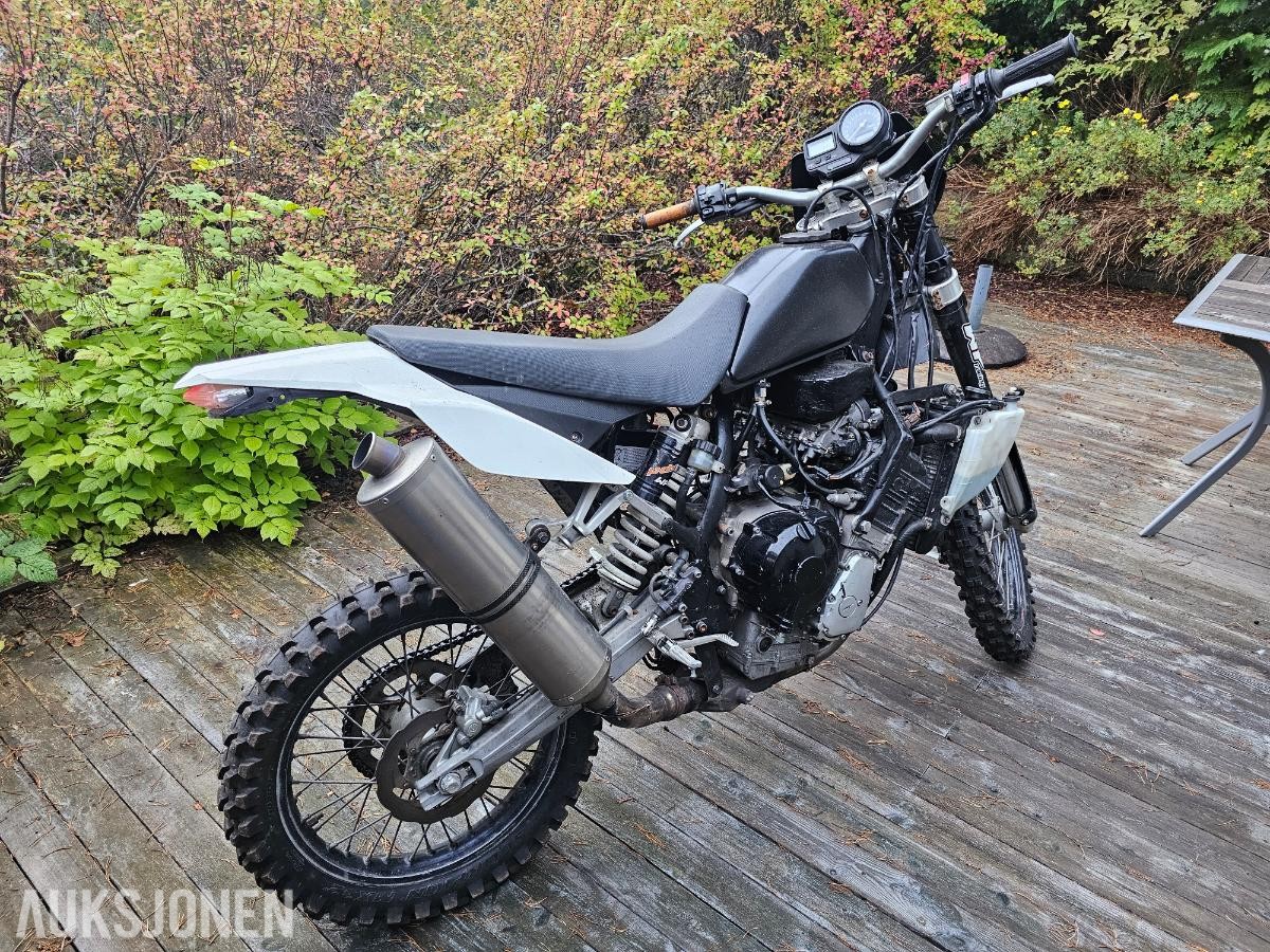 2000 Yamaha R1 Cross *Ingen minstepris*
