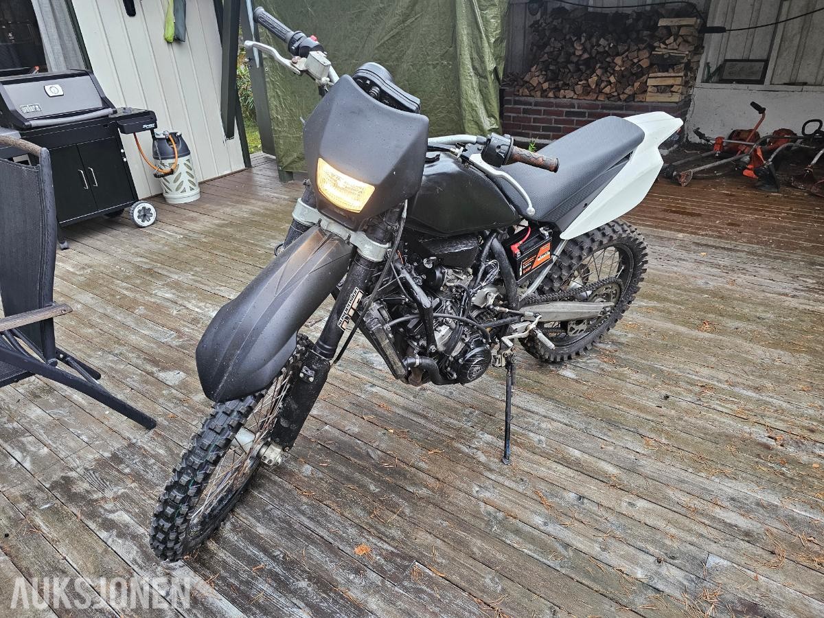 2000 Yamaha R1 Cross *Ingen minstepris*
