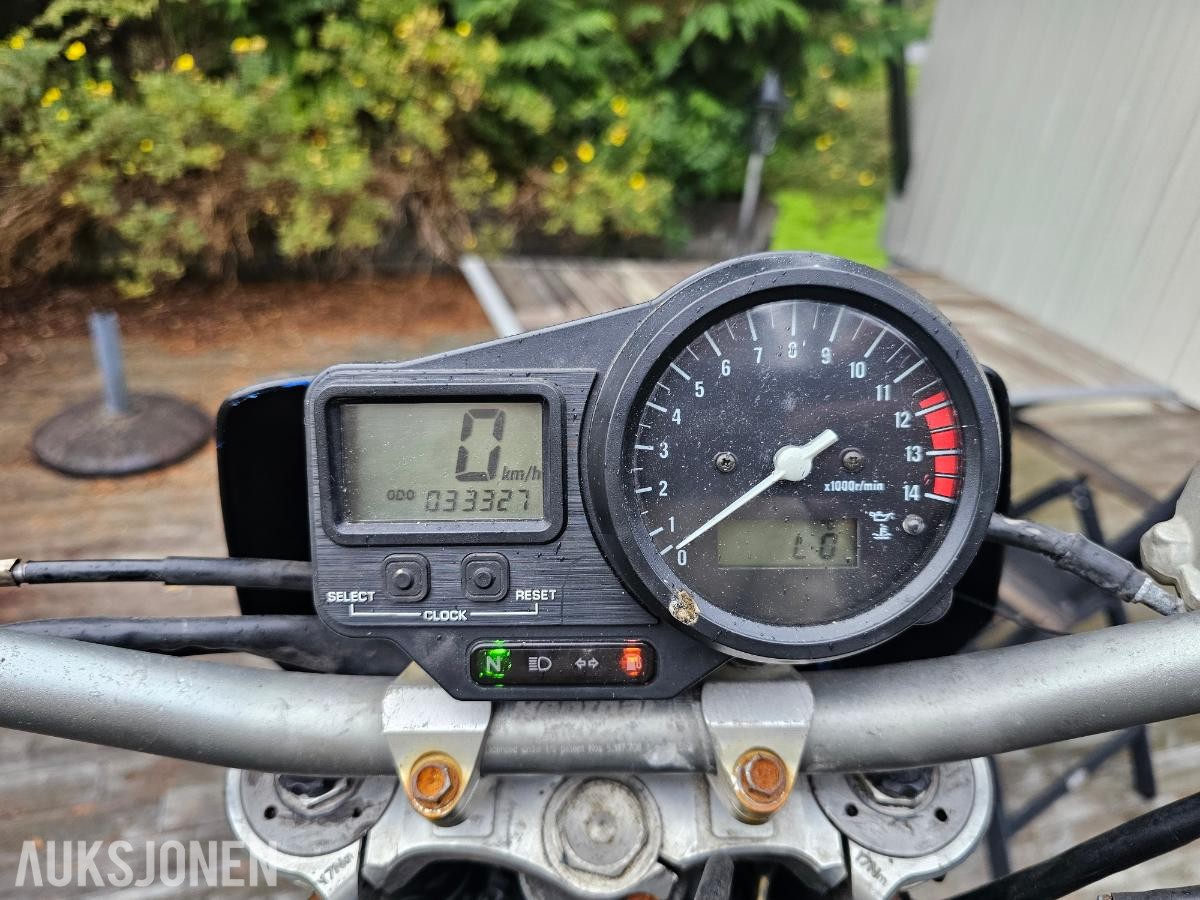 2000 Yamaha R1 Cross *Ingen minstepris*