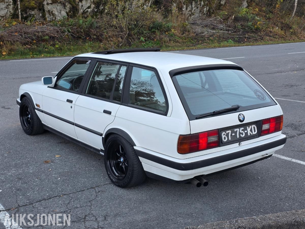 1991 BMW E30 324TD Touring 