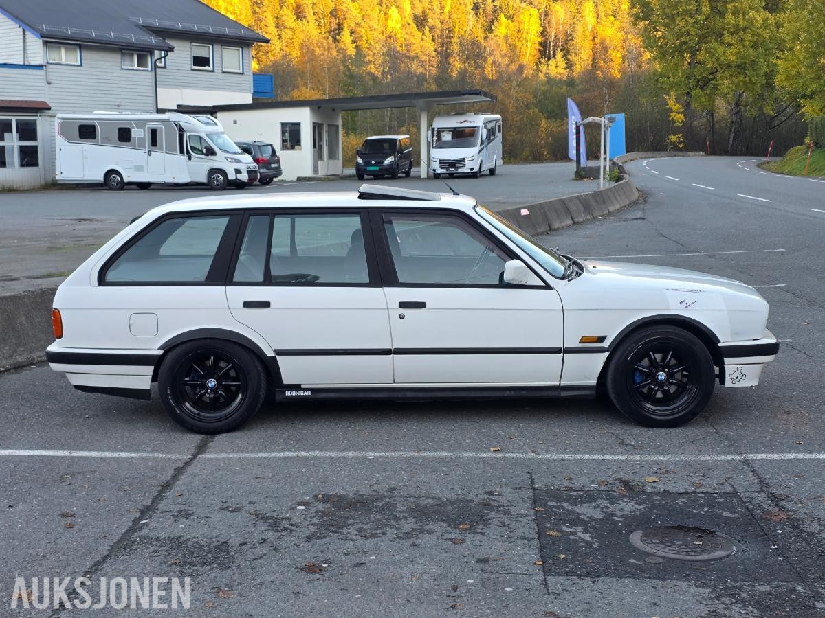 1991 BMW E30 324TD Touring 
