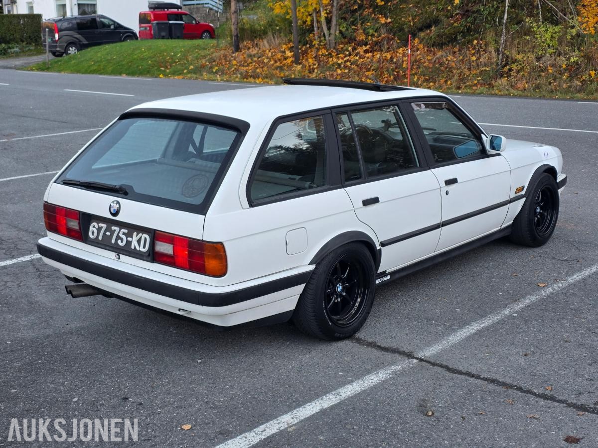 1991 BMW E30 324TD Touring 