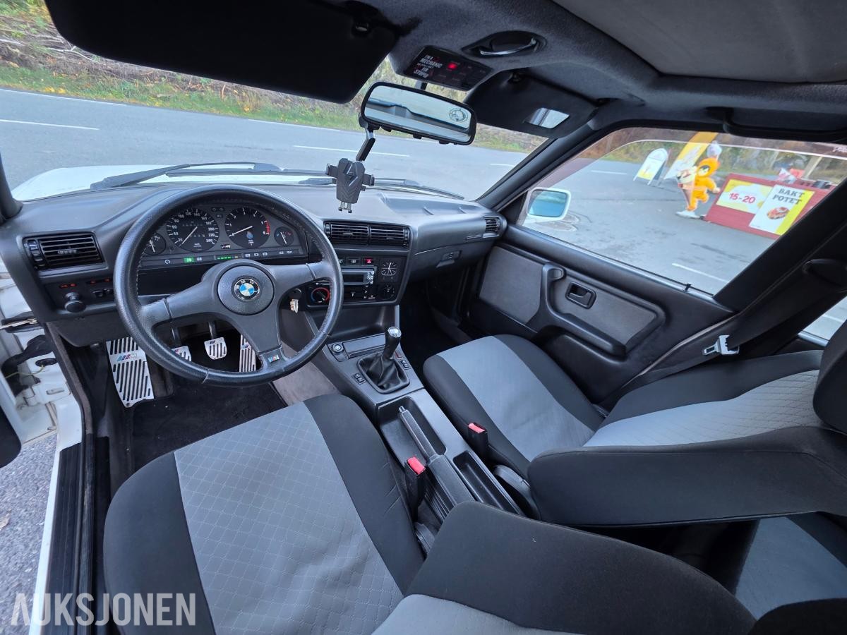 1991 BMW E30 324TD Touring 