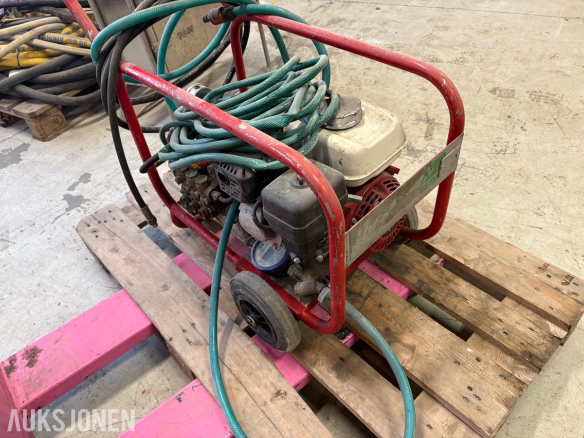 TPM-50 bensindrevet trykkprøvepumpe med Honda GX120